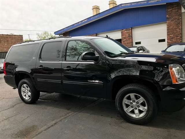 2011 GMC Yukon XL 4x4 SLT 1500 4dr SUV
